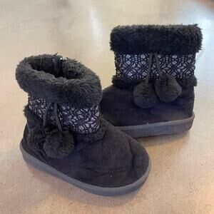 Black fuzzy winter boots toddler girls 5 slip on bootie shoes